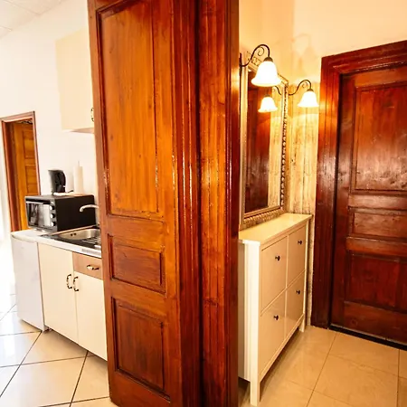 Apartment Tres Jolie Near Theatre &